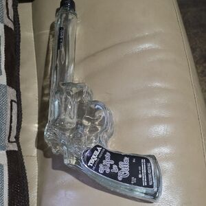 Hijos de Villa Blanco Silver Tequila Revolver Decanter